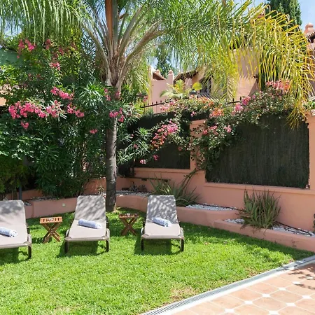 Willa Giovanni - Center - Heated Pool *